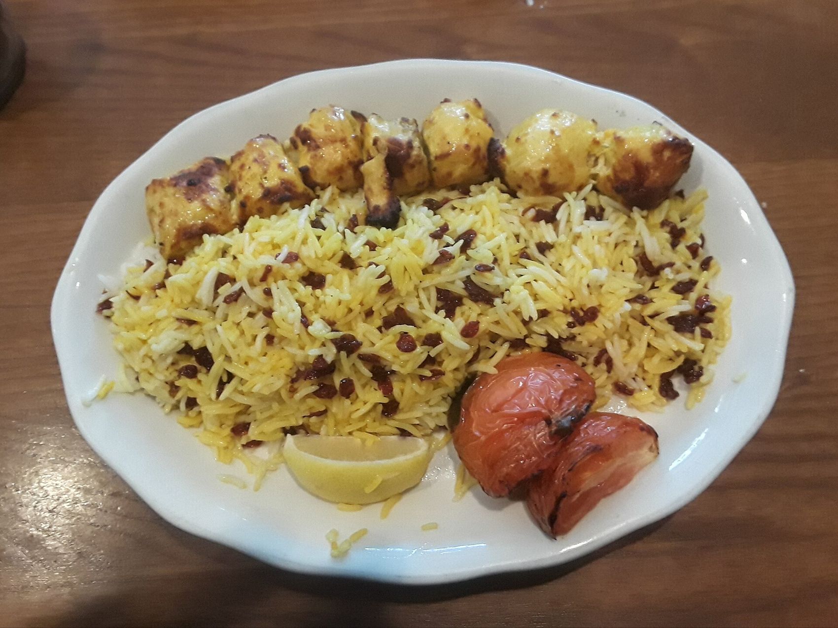 زرشک‌پلو با مرغ
